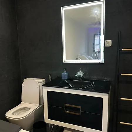 Com E Jacuzzi Apartamento *